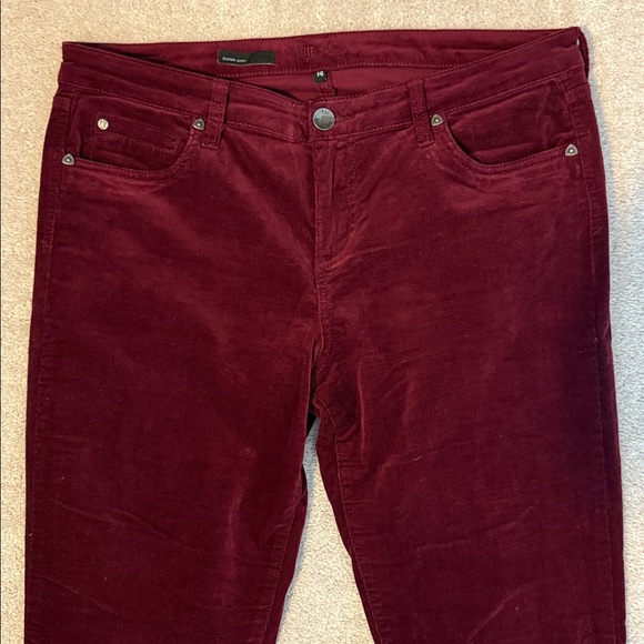 Kut from the Kloth Pants - Kut from the Kloth 14 Diana fit corduroy pants 👖